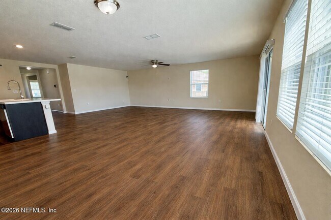 Building Photo - 234 Cody St