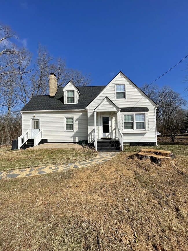 Building Photo - 825 Bedford Hwy