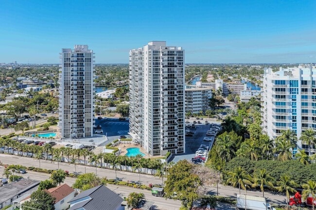Building Photo - 2715 N Ocean Blvd