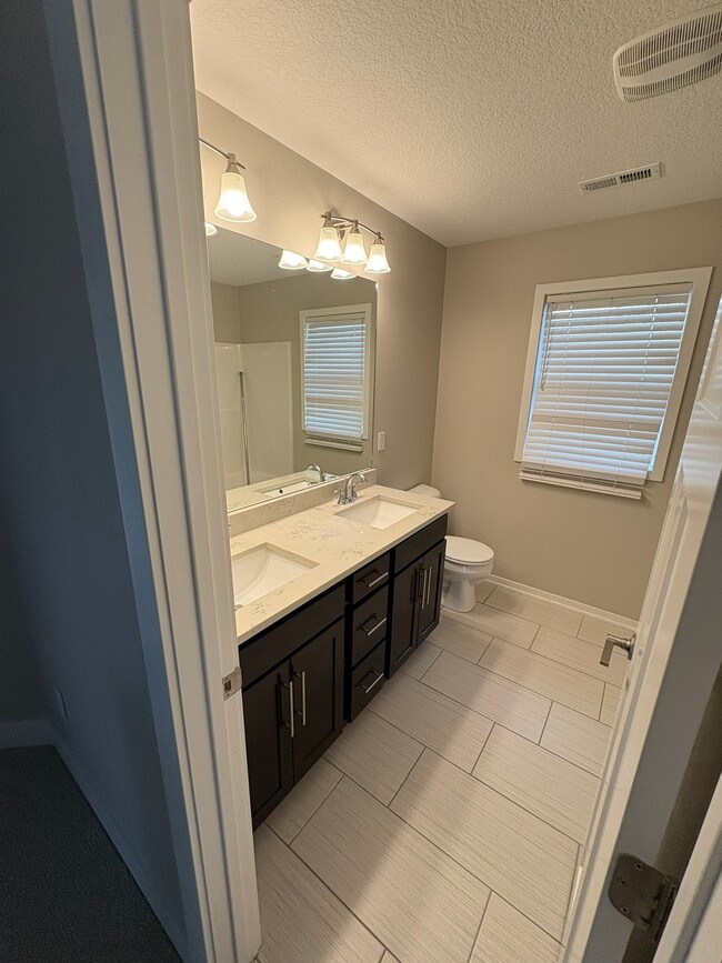 Building Photo - 16314 Springbrook Trl