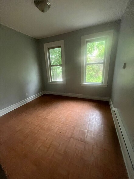 Unit 1 - 133 Isabella Ave