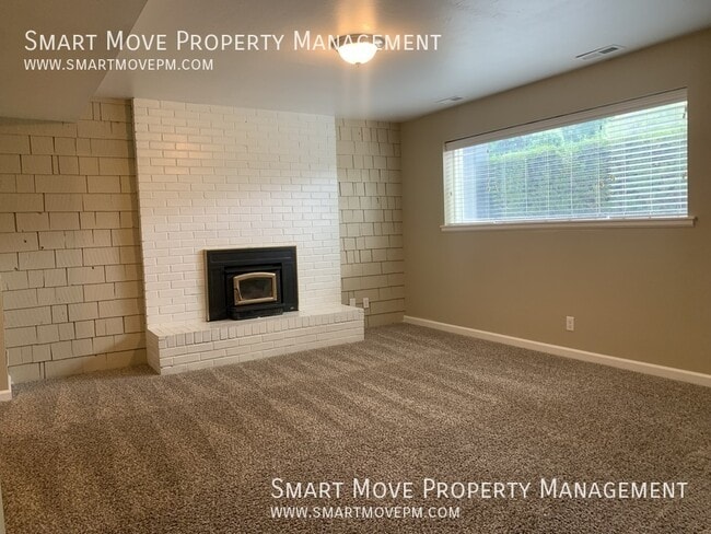 Building Photo - 8800 Craydon Dr