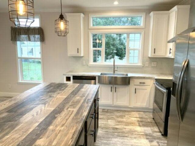 Building Photo - 515 Plymouth St