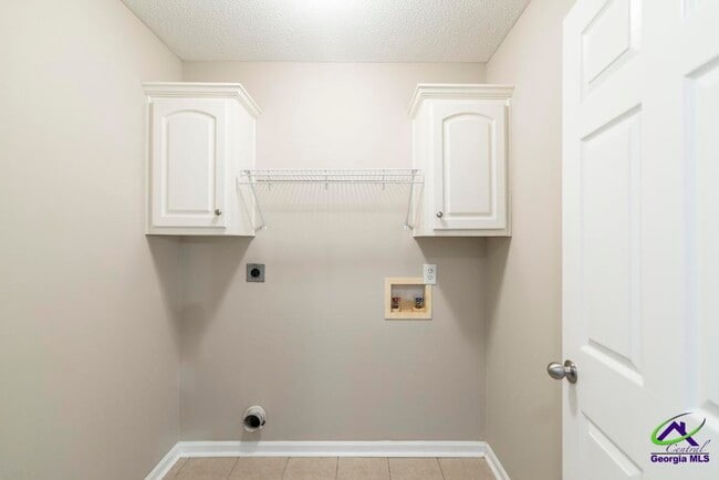 Building Photo - 462 Falkirk Dr