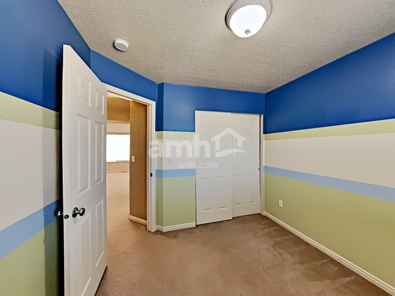 Building Photo - 4116 S 2650 W