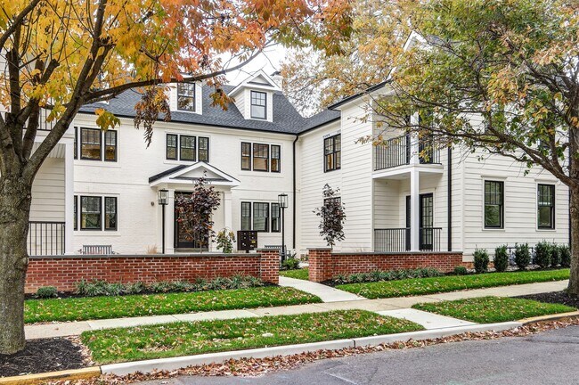 Building Photo - 20 E Redman Ave