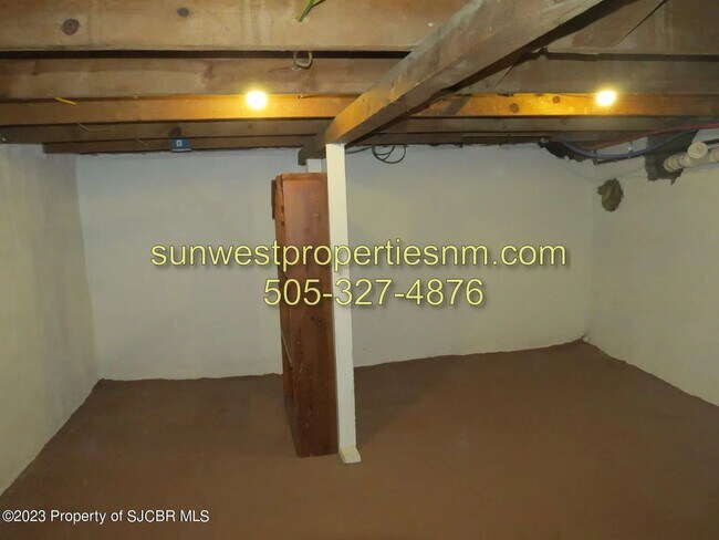 Building Photo - Updated 2 Bedroom House with Carport