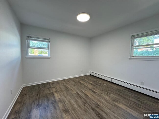 Building Photo - 1432 13th St