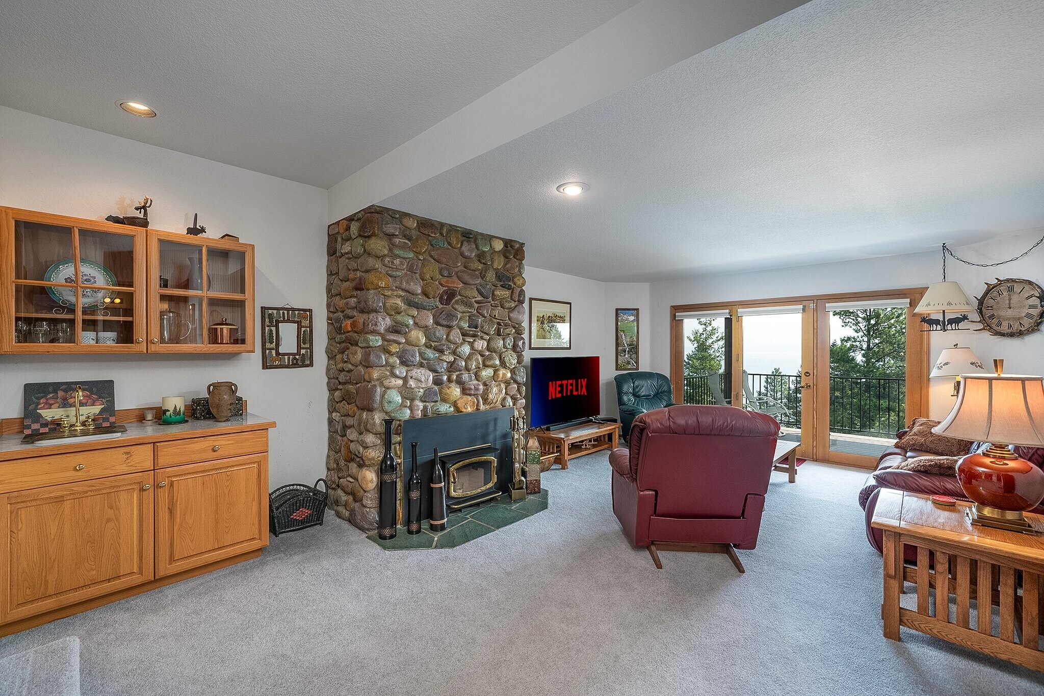 Building Photo - 222 Pennant Ln