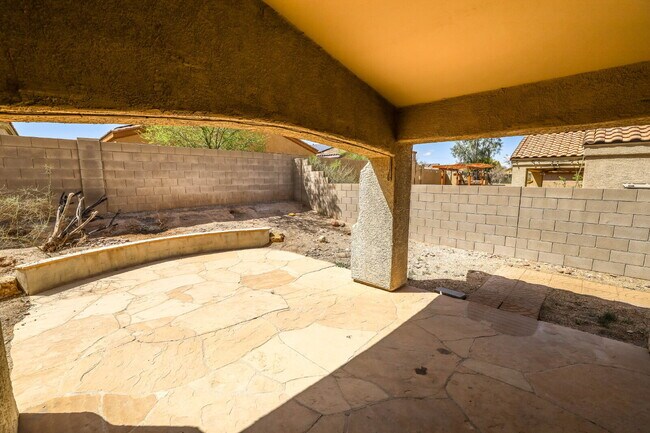 Building Photo - Newly remodeled 4 Bedroom in gated community!