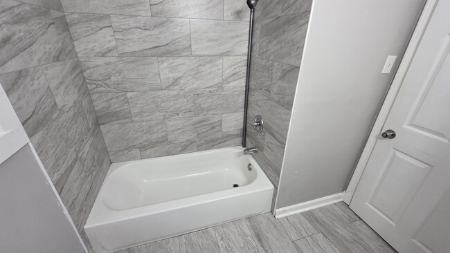 Building Photo - 3569 Bayliss Ave