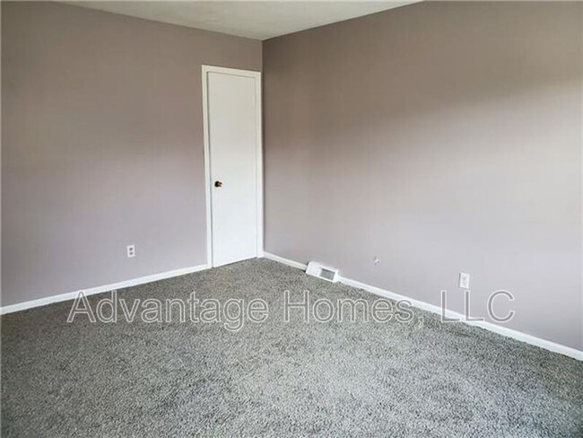 Building Photo - 3212 N 68th St