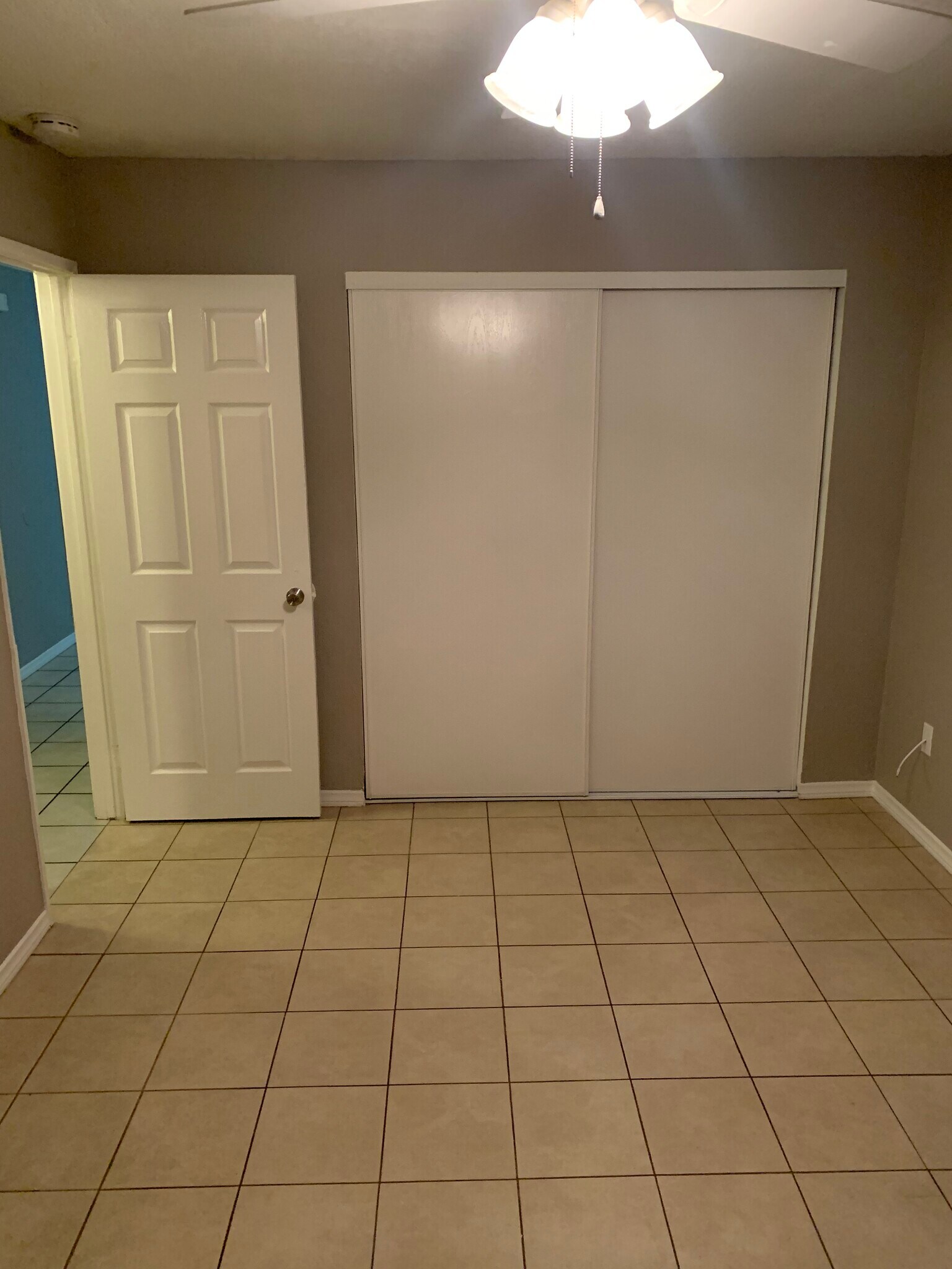 Building Photo - 220 N Hargrave St