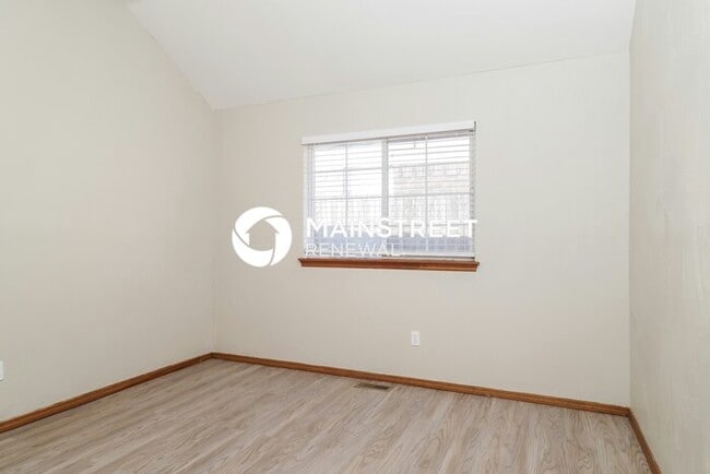 Building Photo - 4 Bedroom Pet-Friendly Home in Oklahoma City, OK with Main Street Renewal