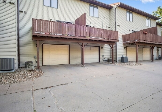 Building Photo - 1207 Cambria Ct