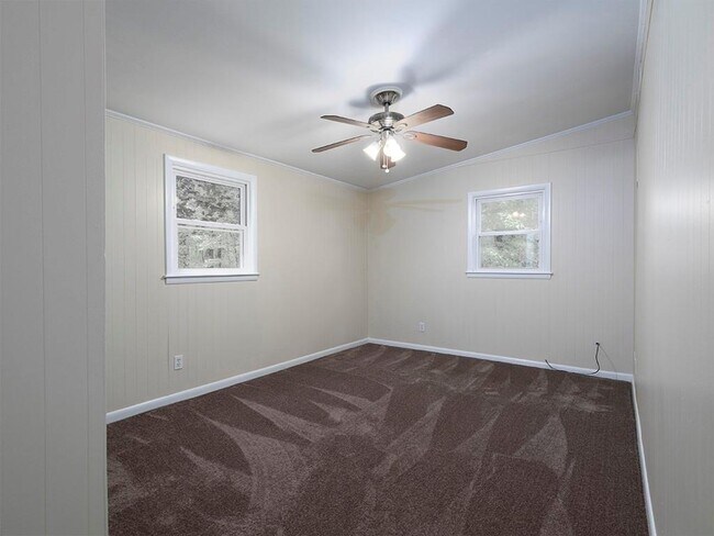 Building Photo - 4340 Hanfred Ln