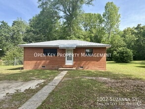 Building Photo - 1002 Suzanna St