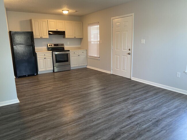 Building Photo - 1251 Sumner Ave