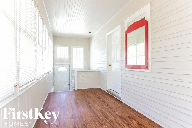 Building Photo - 1306 Brookside Ave