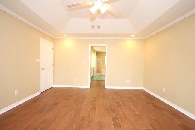 Building Photo - Spacious 4-Bedroom Cantonment Home with Sc...