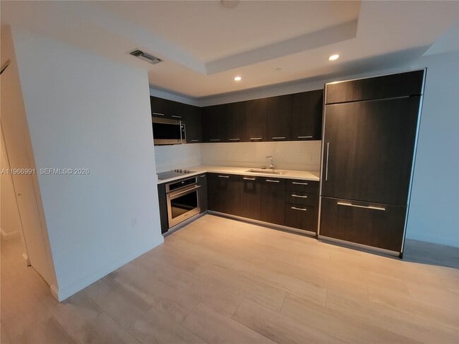 Building Photo - 45 SW 9th St