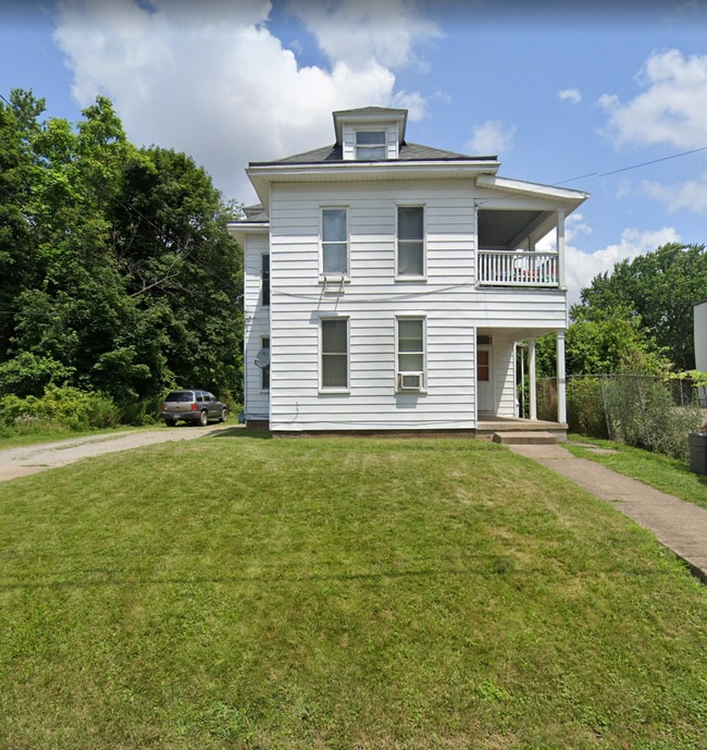 Building Photo - 44 Glessner Ave