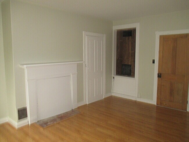 Building Photo - Townhome for rent in Upper Fells Point (Butcher's Hill)