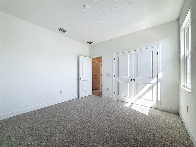 Building Photo - 4732 W Wallcraft Ave