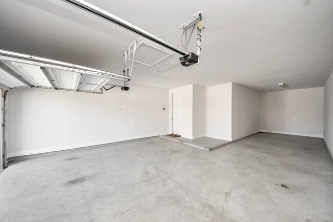 Building Photo - 22627 Duncan Brush Trace