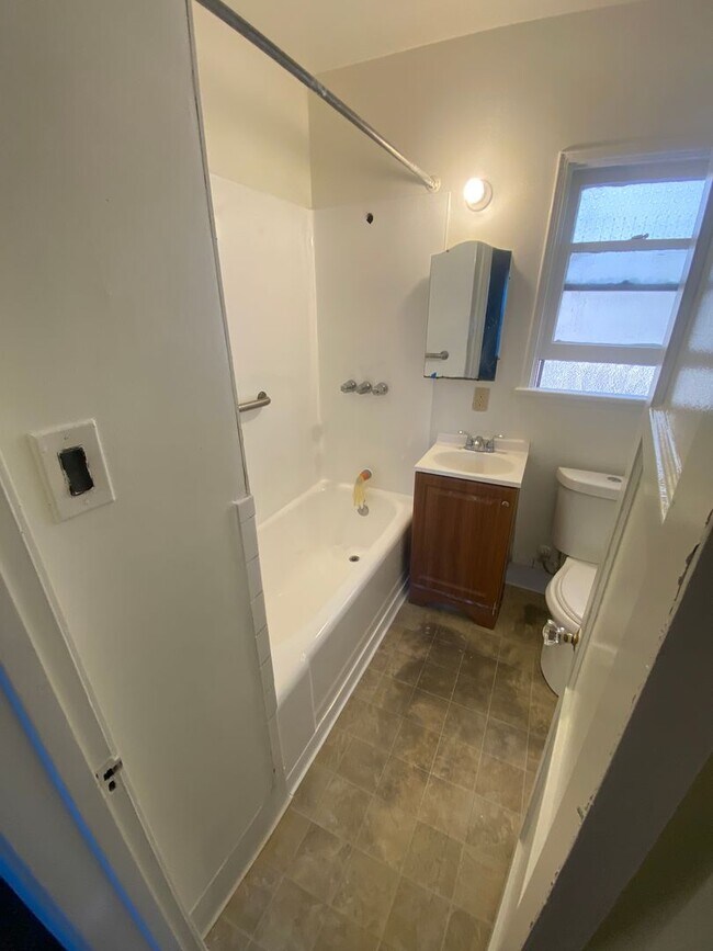 Building Photo - 203 - Nahama Property