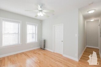Building Photo - 2 bedroom in Chicago IL 60640