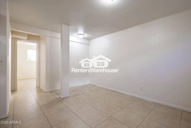 Building Photo - 325 S Pioneer