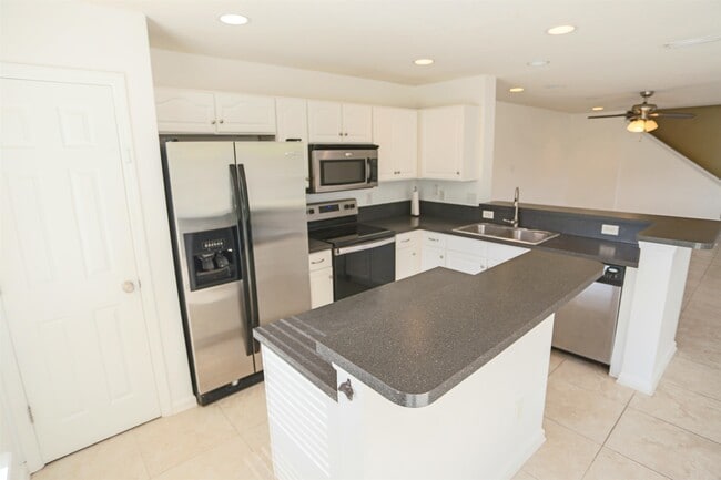 Building Photo - 104 Crete Ct