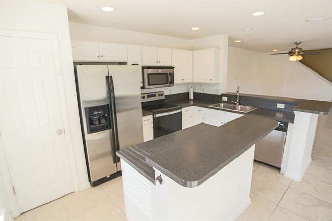 Building Photo - 104 Crete Ct