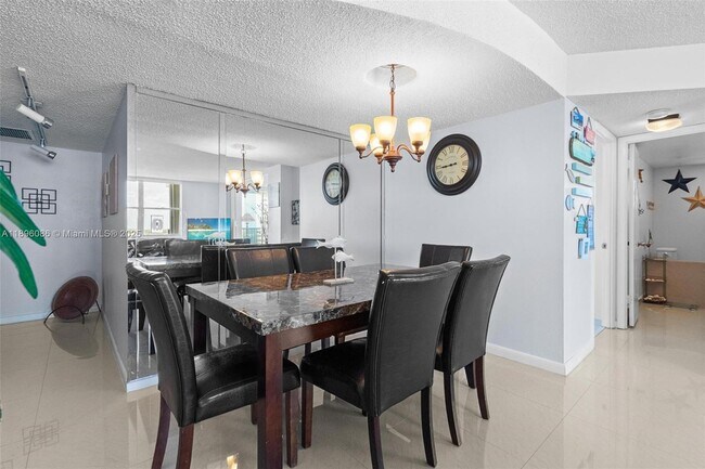 Building Photo - 2101 S Ocean Dr