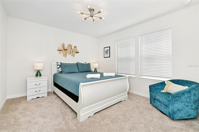 Building Photo - 7212 Oakmoss Loop