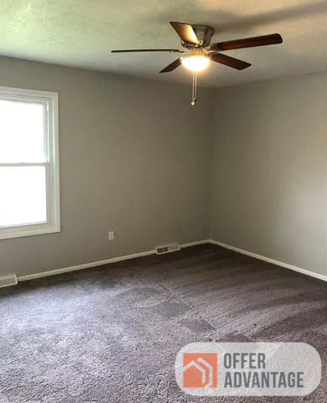 Building Photo - 2049 Linwood Ct