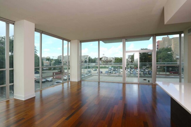 Building Photo - Heart of Wicker Park: CONDO-QUALITY 3-BED, 2-BATH | PETS OK | PARKING