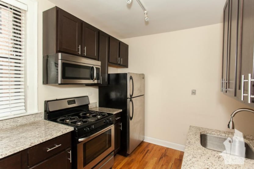 Building Photo - 4725 N Leavitt St
