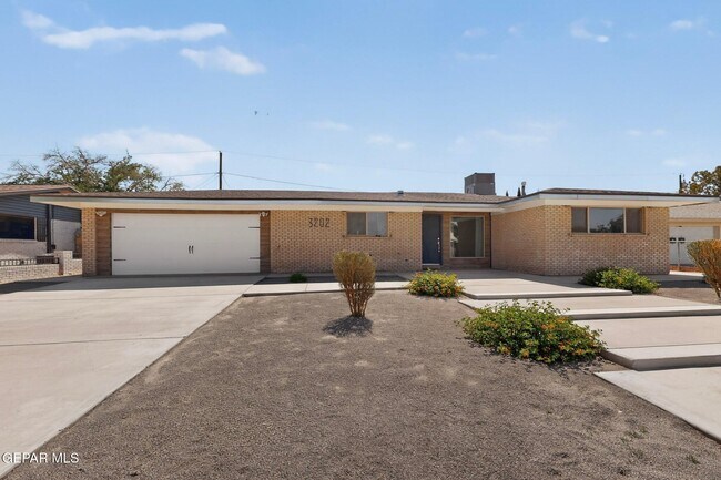 Building Photo - 3202 Killkenny St