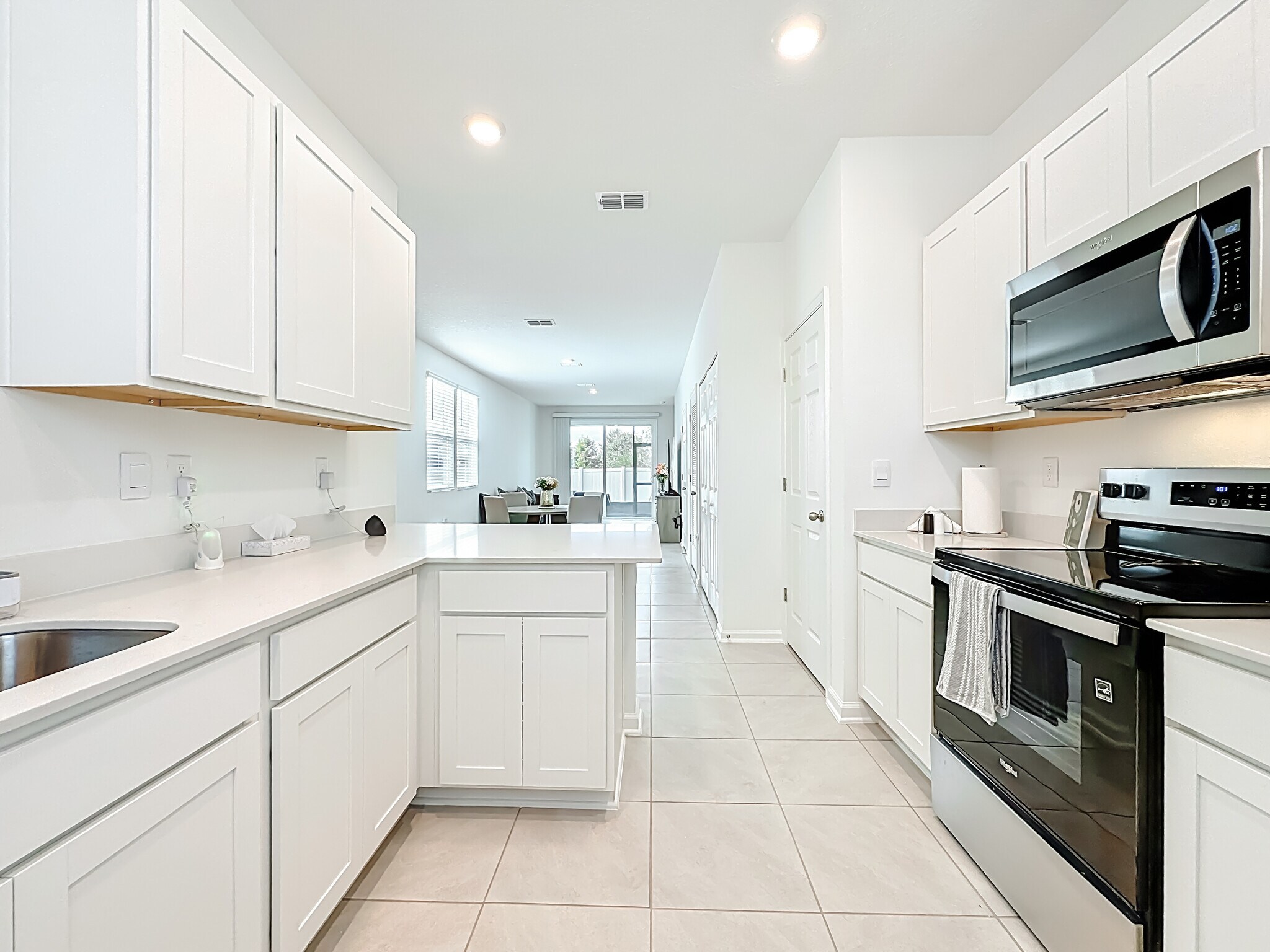 Building Photo - 53 Palmones St