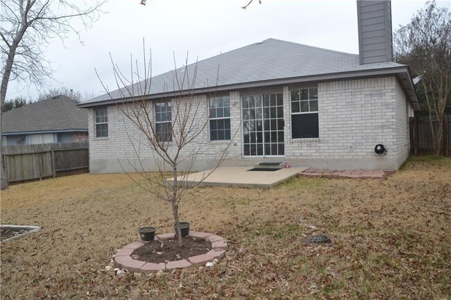 Building Photo - 1006 Woodview Dr