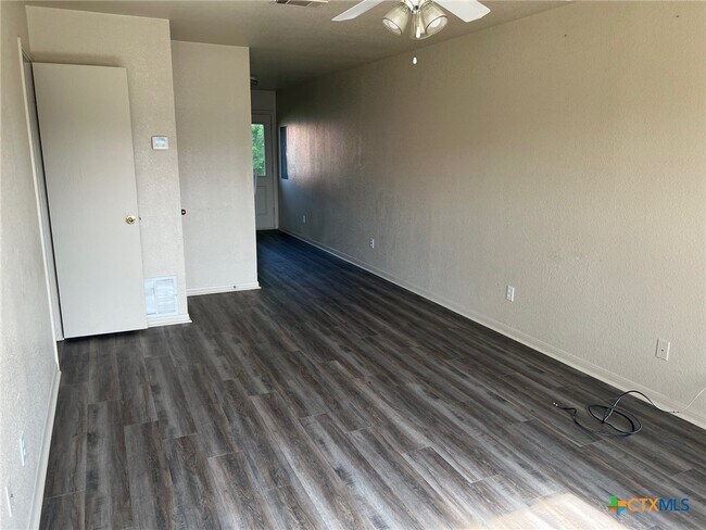 Building Photo - 2811 Cantabrian Dr