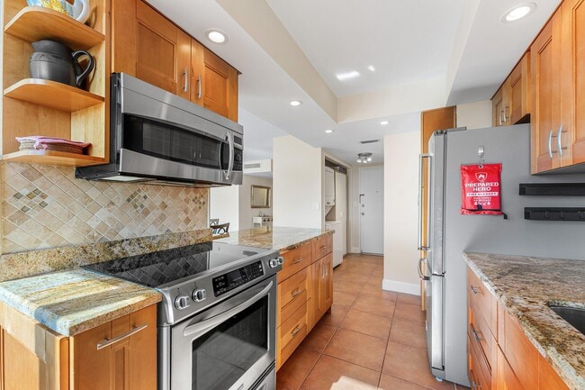 Building Photo - 1200 S Ocean Blvd