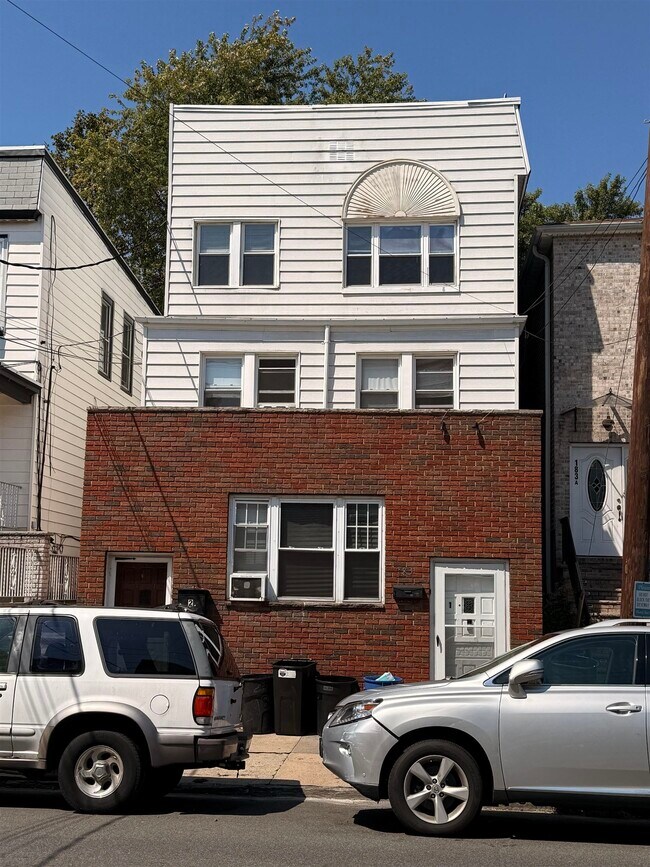 Building Photo - 183 Prospect Ave