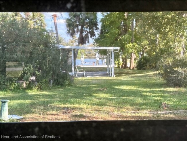 Building Photo - 10345 SW Riverview Cir