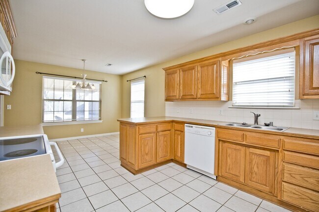 Building Photo - ***195 Hailey Drive***