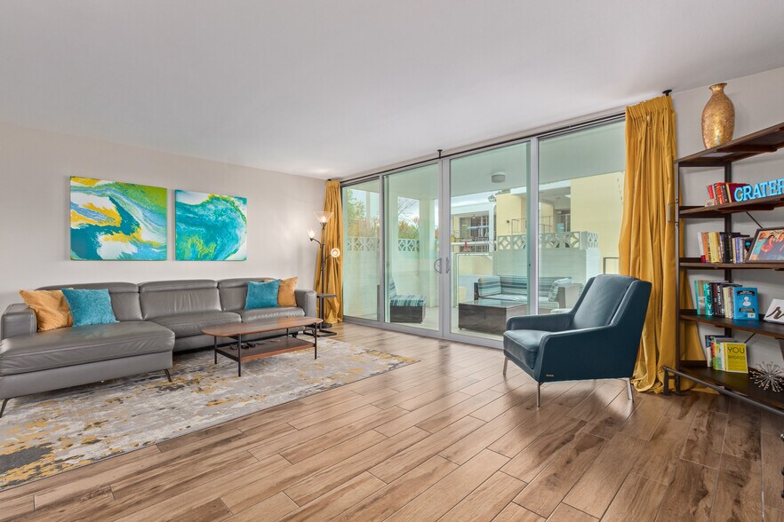 Building Photo - 6502 N Central Ave