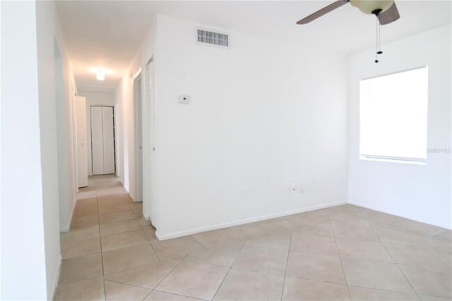 Building Photo - 1926 Honour Rd