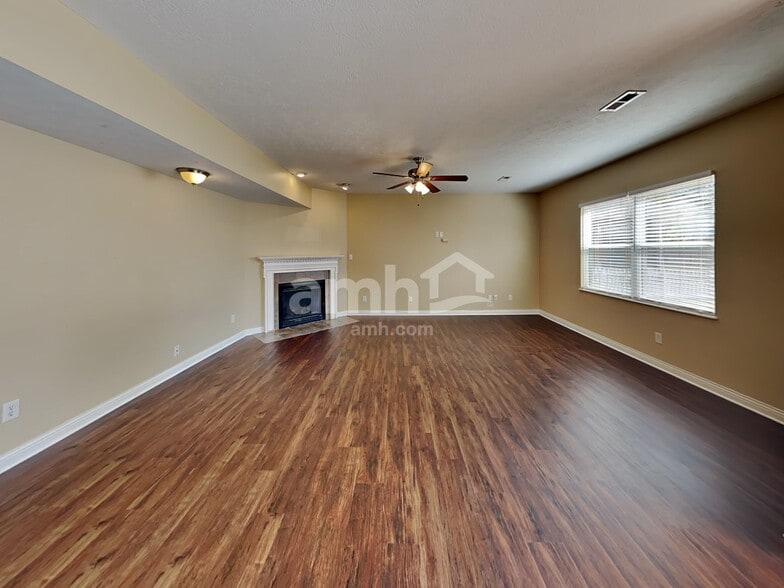 Building Photo - 328 Timbersmith Dr